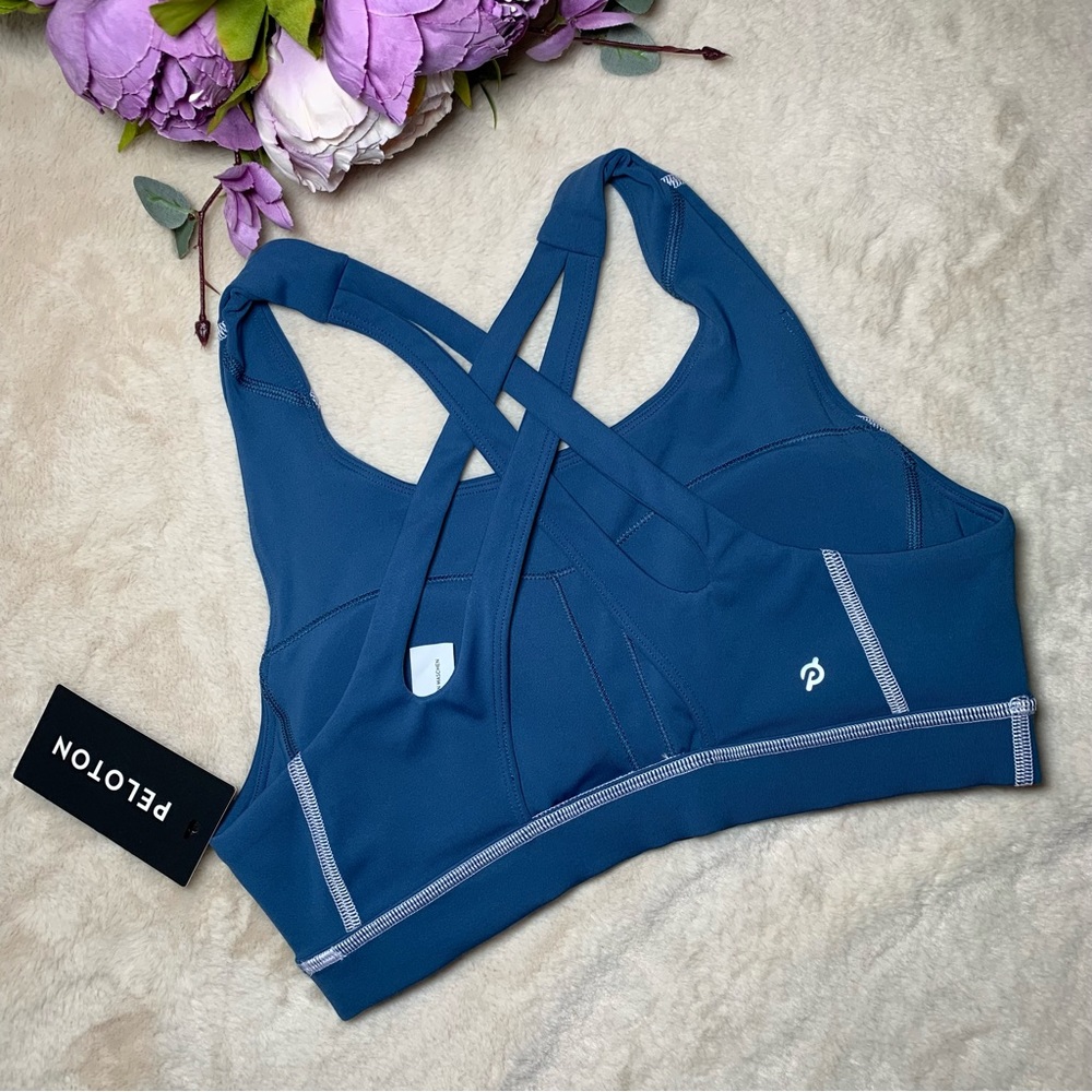 SOLD NWT Peloton Move Mission 2-Piece Outfit - Picture 8 of 14
